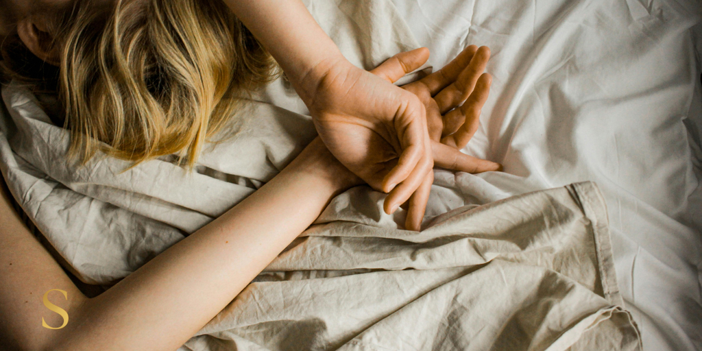 Quel lubrifiant choisir ? Le guide complet selon l’usage (anal, vaginal, massage, peau sensible)